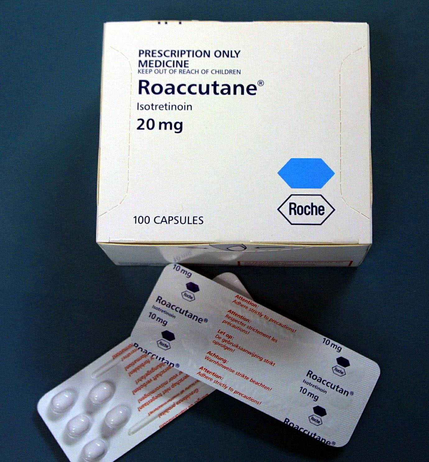 Роаккутан таблетки инструкция. Роаккутан 10 мг таблетки. Роаккутан изотретиноин. Акне препараты Роаккутан. Роаккутан 20 мг.